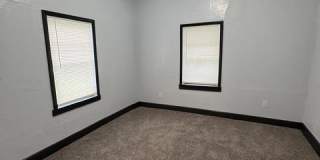 904 Southwest G Avenue Gallery 6