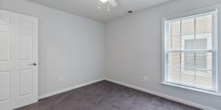 Elegant Townhome in Sought-After Groveton Woods Gallery 17