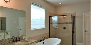 Orchard Hills 6 bed / 3.5 Bath - Partially Furniushed Gallery 19