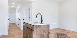 BRAND NEW 3 bed 2.5 Bath Townhome - Small dog negotiable Gallery 9