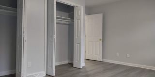 2 bedroom 1.5 bath condo near ETSU Gallery 20