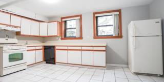 1342 West Foster Gallery 1