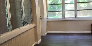 2 Bed 1 Bath Home | Carport | Central AC | Pet Friendly | Washer Dryer Hook Ups | Section 8 Welcome Gallery 11