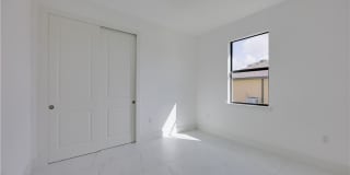 714 W 12th Street Gallery 17