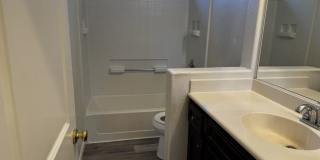 Beautiful and spacious 4 bedroom/ 2.5 bathroom home Gallery 11