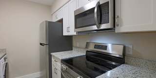$250 OFF FIRST MONTH RENT!! Affordable & Newly Remodeled 1-Bedroom in the Heart of Fort Myers! Gallery 5