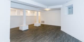 5706-10 S. Blackstone Ave Gallery 19