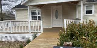 915 West 47th Street Gallery 1