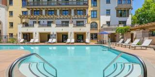 Renaissance Square Gallery 9