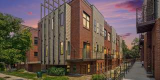 2 Bed, 1 Bath Townhouse with Roof Top Deck Gallery 21