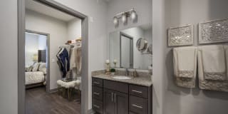 The Ivy at Berlin Place Gallery 5