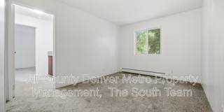 2835 S Monaco Street Pkwy Gallery 26