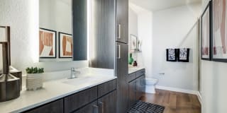 Acero Southtown Gallery 24
