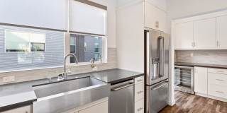 Beautiful three story live/work townhome in Westside Costa Mesa! Gallery 20
