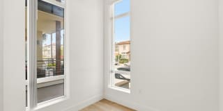 12920 Runway Rd Gallery 3