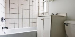 8152 S Evans East Chatham Apartments Gallery 3