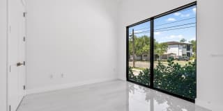 4426 W EUCLID Avenue 4426 W EUCLID Avenue Gallery 23