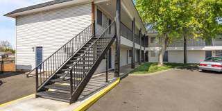 Creekside Apartments Gallery 24
