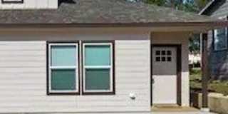 613 W Elm Street Gallery 1