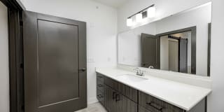 City's End - Fountain Square Apartments Gallery 7