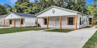 702 Carmen Ave Gallery 10