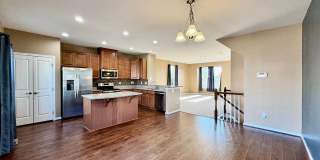 Available 07-08-26! Townhouse w/Garage - Pet Friendly - All Appliances Convey! Gallery 23