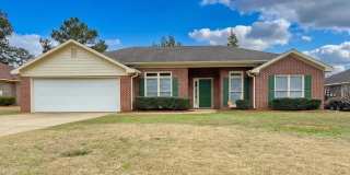 North Columbus Home with Garage and Huge Backyard Gallery 1