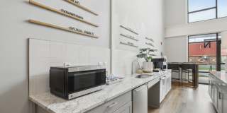 7 at Seven Gallery 24