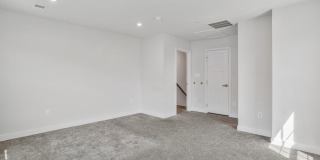 8100 MINER Street Gallery 25