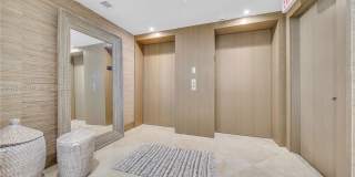 100 South Pointe Drive Gallery 11