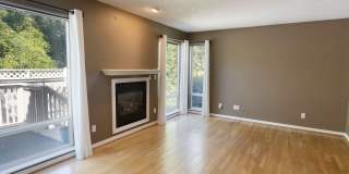 West Linn Single Family 3 Bd/2.5 Bth w/ Basement/Bonus Room. Gallery 6