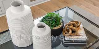 9001 Ventura Street Gallery 16