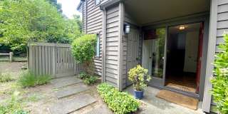 30 Willow Lane Gallery 2