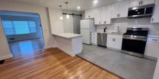 Stunning Updated 3BR/2BA Row Home in the Heart of Towson Gallery 1