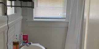Grid House 2 blocks to ECU for rent on 5th St Gallery 12