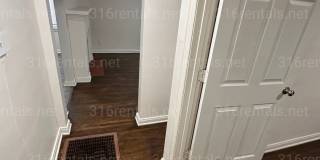 $525 - 1 bed 1 bath - Duplex Gallery 4