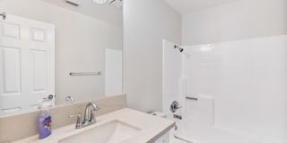 Gorgeous 2 bed/2 baths, located in the highly desired community of Woodbridge. Gallery 16
