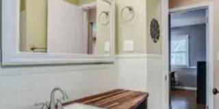 Beautiful 4BR 2BA Rambler in Roseville Gallery 24