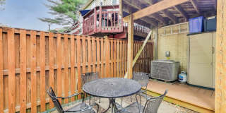 COMINGS SOON - Beautifully Updated Winchester-Built Townhome Backing to Serene Parkland. Gallery 32