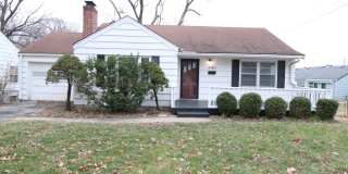 2 Bedroom 1 Bath Home In Mission Kansas Gallery 1