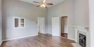 227 Alcovy Street Gallery 7