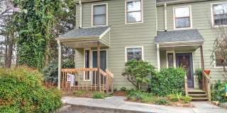 Rare End-Unit Townhome in Carrboro with Beautiful Updates! Available Early July! Gallery 1