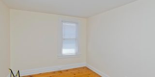 208-210 Fort Pleasant Ave Gallery 32
