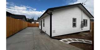 Charming 2BR House in Denver Gallery 6