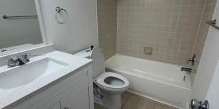 8730 N Sherman Cir Gallery 12