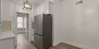 1614 Washington Street Gallery 14