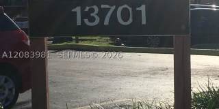 13701 Kendale Lakes Cir Gallery 1