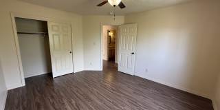 1721 Girard Boulevard Southeast - C Gallery 15