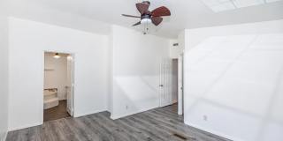 10439 E 37 ST Gallery 12