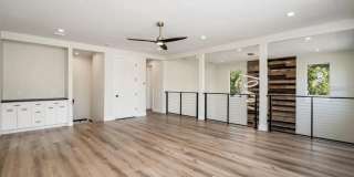 Bold Contemporary Sarasota Luxury Home. 4 Beds/ 4 Baths. Private Pool and Summer Grill. Gallery 36